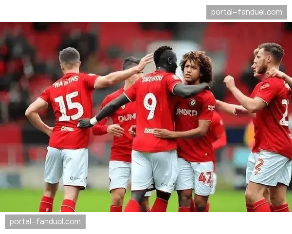 半场：朗斯0-2斯特拉斯堡，客队反击高效梅开二度