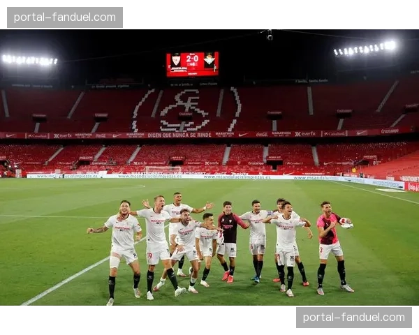 贝蒂斯发布赛前训练图，伊格莱西亚斯参与全队合练，有望复出