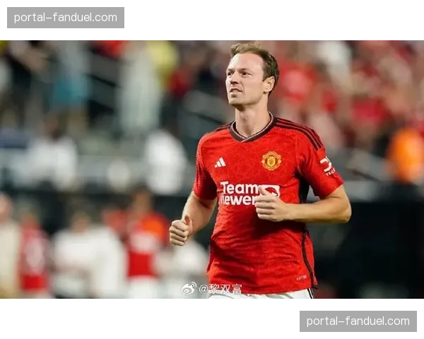 曼联俱乐部财报显示，商业收入创历史新高，但债务总额未减